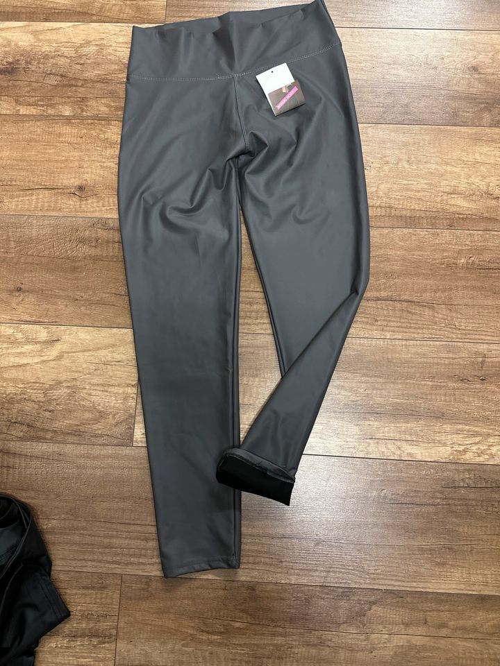 Damen big size Leder Optik leggings 42 44 46 48 50 in Groß-Gerau