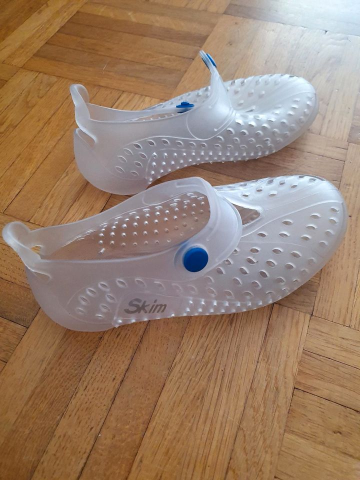 Badeschuhe Gr. 27/28 in Berlin - Steglitz | Gebrauchte Kinderschuhe Größe  27 kaufen | eBay Kleinanzeigen ist jetzt Kleinanzeigen