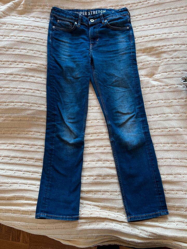 Jeans Mädchen Gr. 152 H&M in Krummwisch