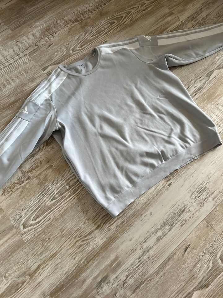 Adidas Pullover in Voerde (Niederrhein)