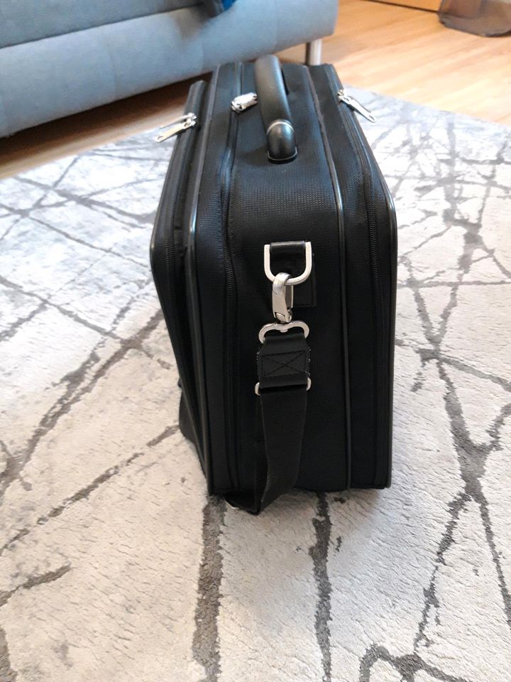 Tasche Reisetasche in Nürnberg (Mittelfr)