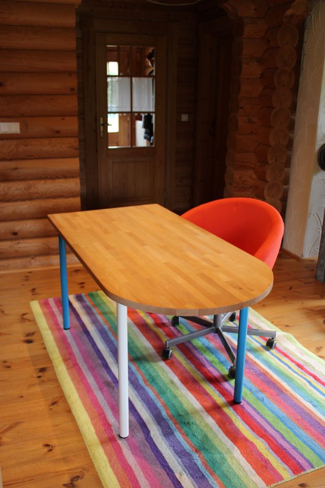 IKEA Tisch/Schreibtisch mit Drehstuhl - Jugendzimmer in Xanten