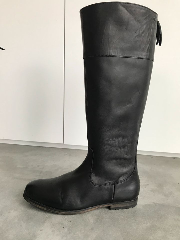 Aigle Lederstiefel schwarz Größe 38 in Berg