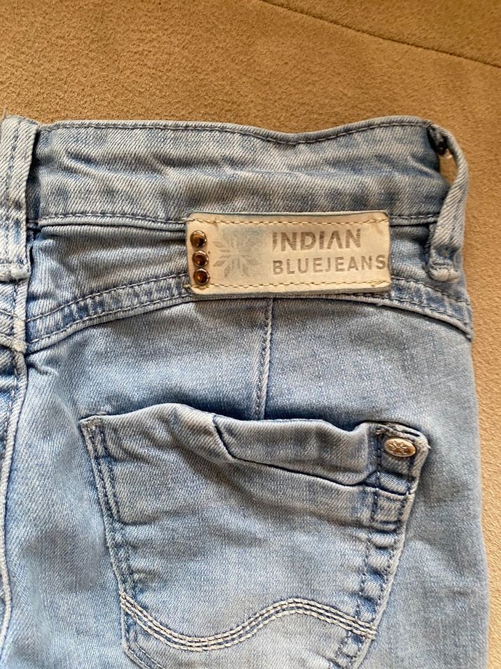 INDIAN BLUE JEANS Jeans Bermuda Gr. 134 in Reichersbeuern