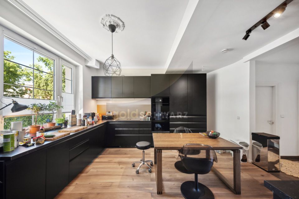 Büro in luxuriöser Villa: Arbeitsumgebung mit Stil in Lichterfelde-West in Berlin