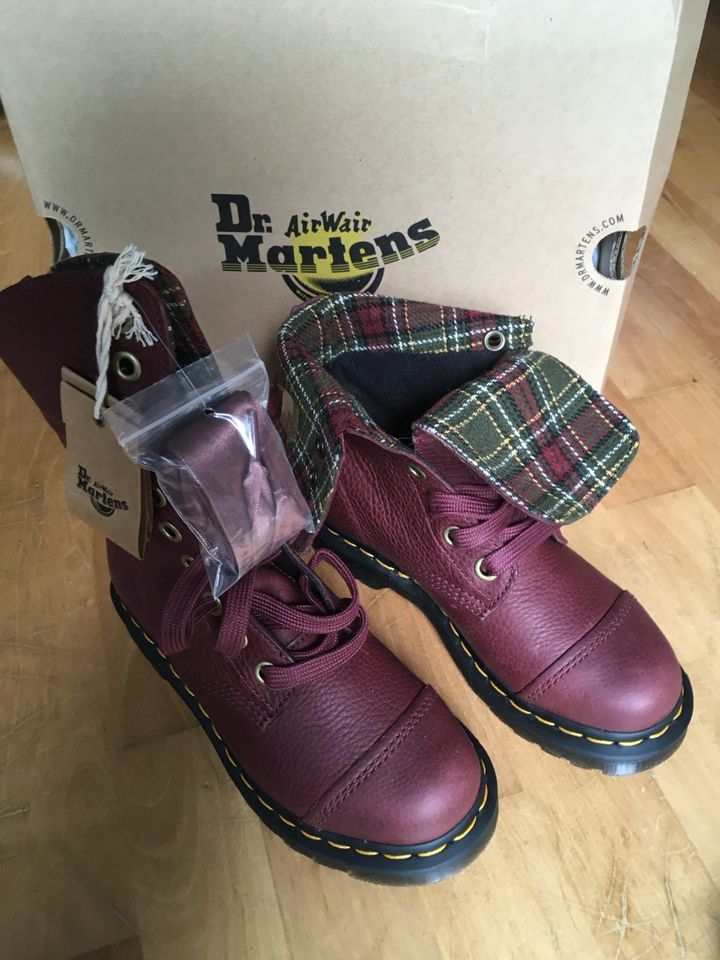 Dr. Martens Aimilita Cherry Red Grizzly, Gr. 37 in Hamm