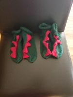 Gestrickte Socken mit ASB, Hausschuhe Kinder, Zwillinge ca Gr 22 Baden-Württemberg - Eppingen Vorschau