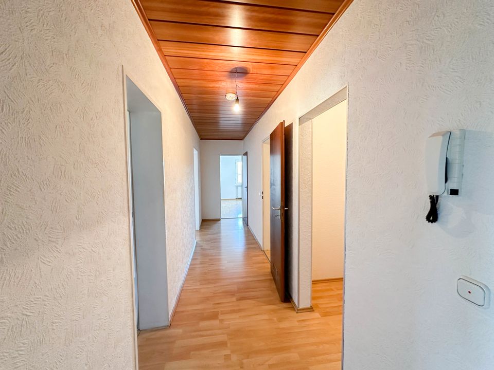 Preisanpassung! Helle 4-Zimmer-Eigentumswohnung mit Balkon und TG-Stellplatz! in Coburg