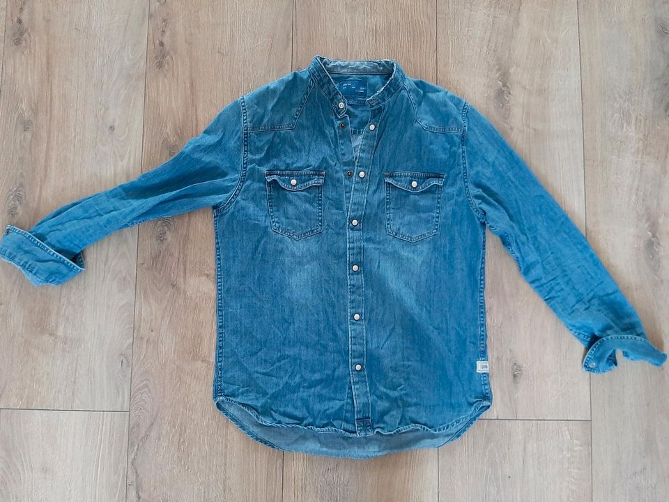 Zara Jeanshemd gr M in blau in Wiesbaden