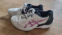 Asics Hallenschuhe Gr. 39 (7 1/2) Bayern - Höchberg Vorschau