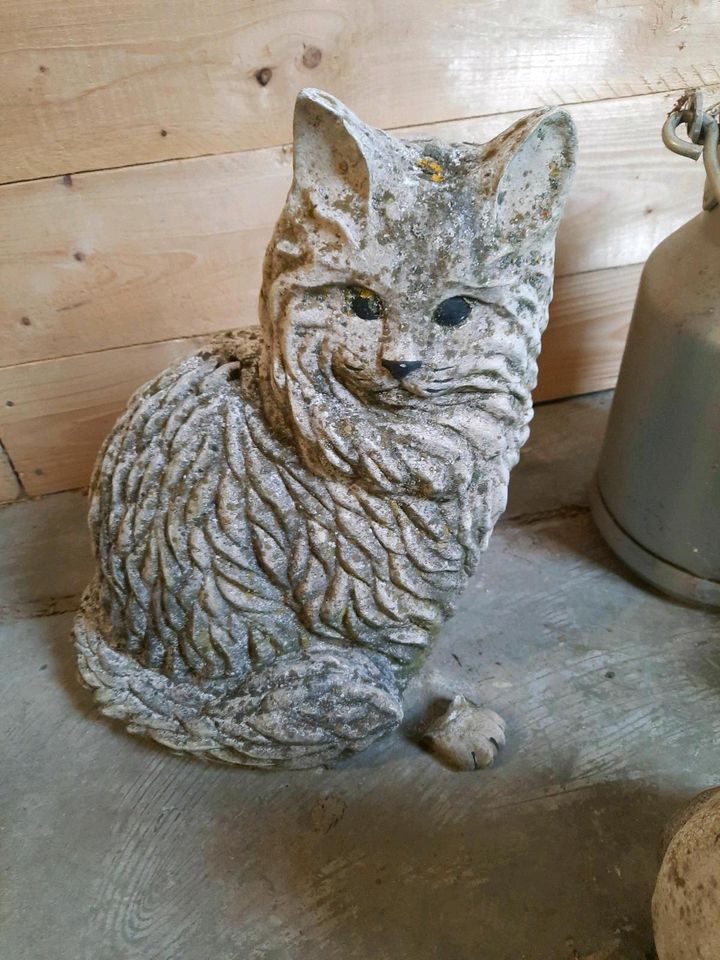 Katzen Gartenfiguren Steintiere  Dekorationen in Hannover