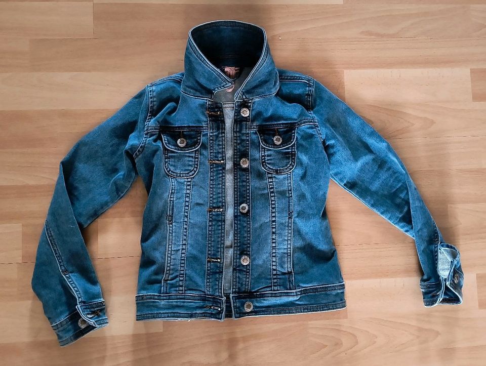 Jeansjacke Gr. 140/ XS/ 10 Jahre in Fürstenwalde (Spree)