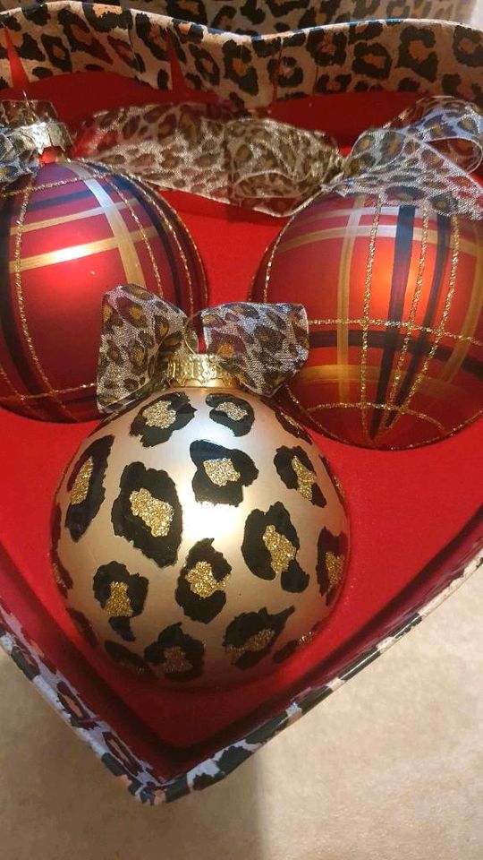 ⭐️ Weihnachtskugeln Christbaumkugeln Leo Leopard Burberry Deko in Mönchengladbach