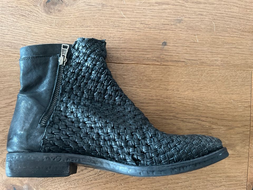 Fru.it Stiefel Stiefelette geflochten Leder schwarz 39 in Frankfurt am Main