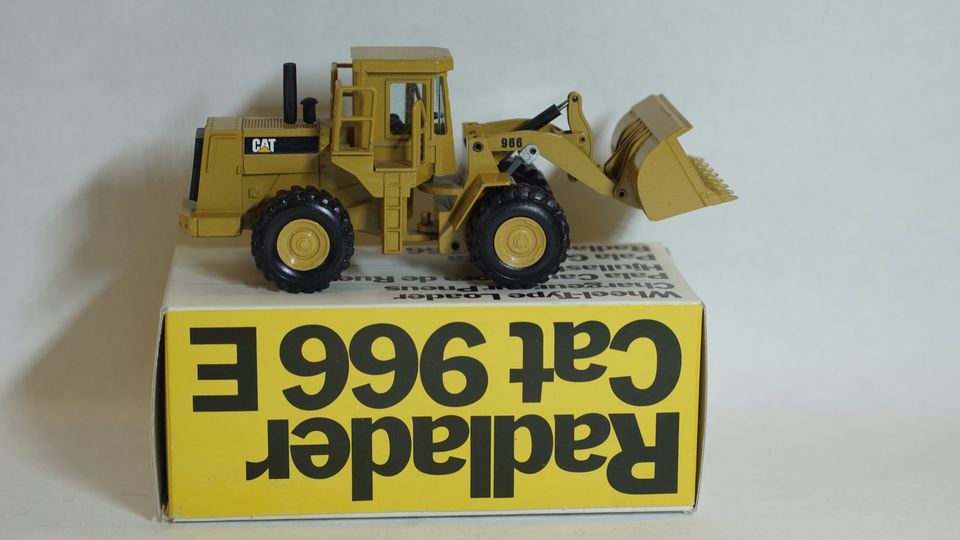 NZG Modell Nr.: 237 E - Caterpillar Radlader 966 E TOP/OVP -1:50- in Liebenau