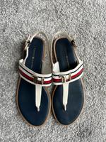 Tommy Hilfiger / Zehentrenner / Silber / Größe 36 / NP 57,99€ München - Moosach Vorschau