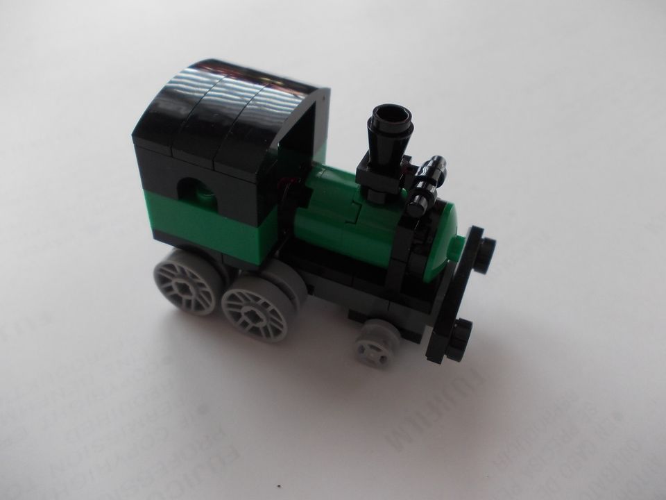Lego Minifiguren und Fahrzeuge + Motorräder, Zubehör s. Bild in Herbolzheim