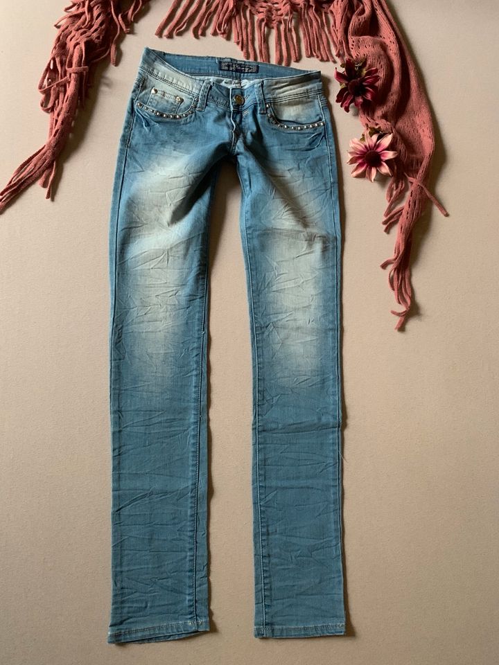 Blaue Jeans von R. Display, Größe 34 in Delingsdorf