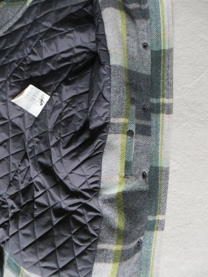 Esprit, karierte Winterjacke, Gr. 38 in Bremen