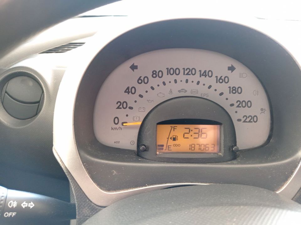 Daihatsu Sirion 1.0 Klima TÜV 11.24 Sehr Sparsam in Leipzig