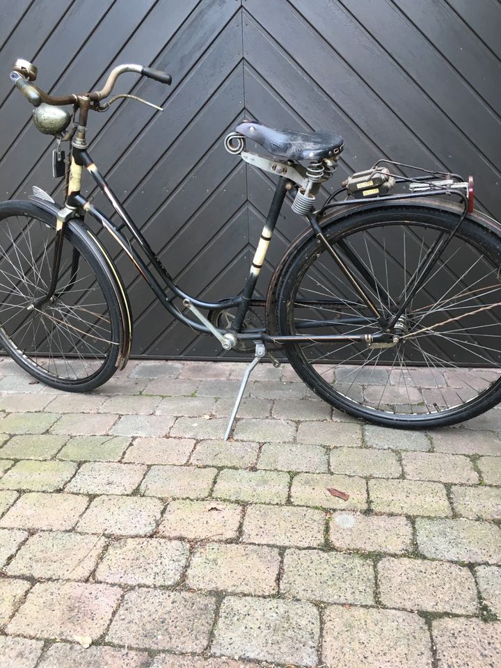 Erbstück 1952 NSU Oldtimerrad 28 Zoll in Beelen