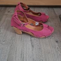 Heine Sandalen Leder Gr.40 pink neu Hessen - Taunusstein Vorschau