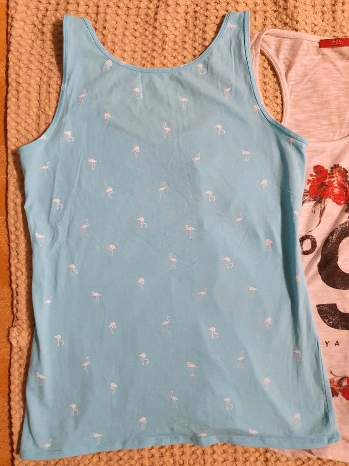 Tanktops Tops Gr. M / L edc Esprit H&M blau Flamingos gestreift in Leipzig