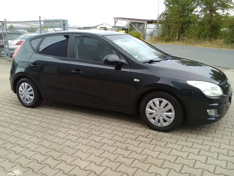 Hyundai i30 1.6 CRDi Classic in Burgebrach