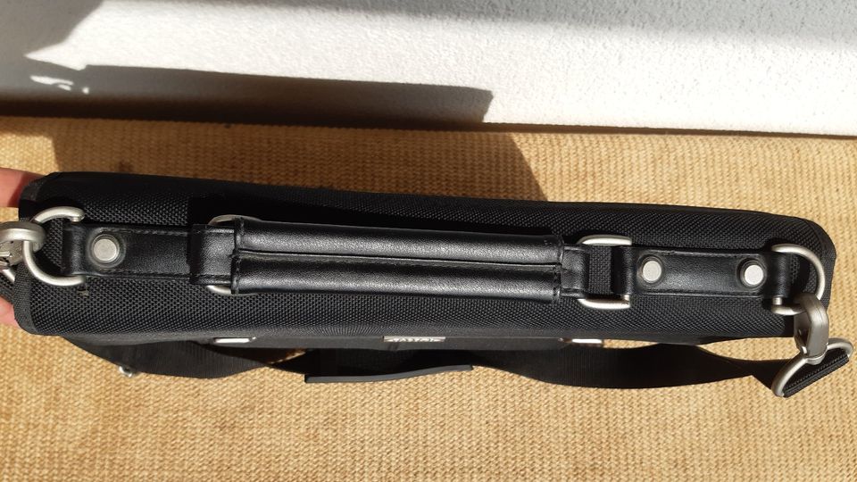 DICOTA Business Tasche, passend für 15,6 inch, gut verarbeitet in Düsseldorf