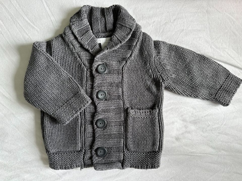 Baby Strickjacke H&M Gr. 62 in Düsseldorf