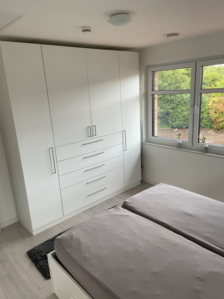 schöne 90 m2 Ferienwohnung, Wohnen auf Zeit in Oldenburg-Toplage in Oldenburg