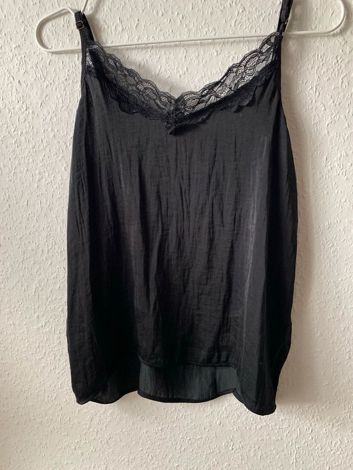 Vintage Cami Camisole Top mit Spitze schwarz wimsigoth Gr.S in Bornheim