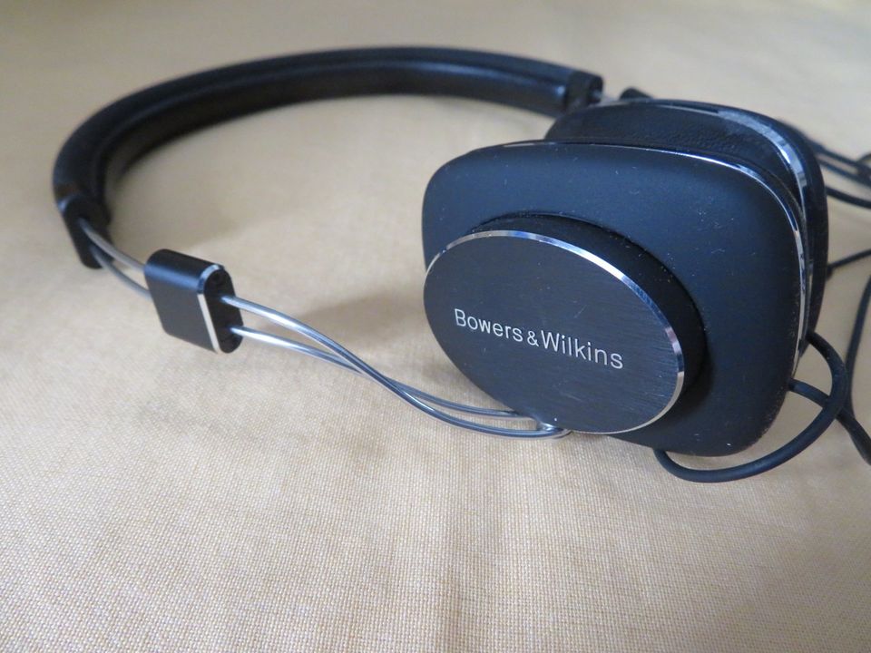 Bowers & Wilkins P3 Kopfhörer abzugeben in Berlin