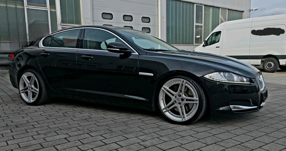 Jaguar XF 3.0 V6 Kompressor 340 PS BTH LEDER CAM NAVI BI-X in Schwäbisch Gmünd