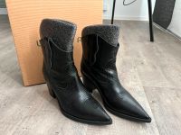 NEU!! UNISA Stiefeletten Gr. 39 / Farbe schwarz / Reptil-Prägung Nordrhein-Westfalen - Porta Westfalica Vorschau