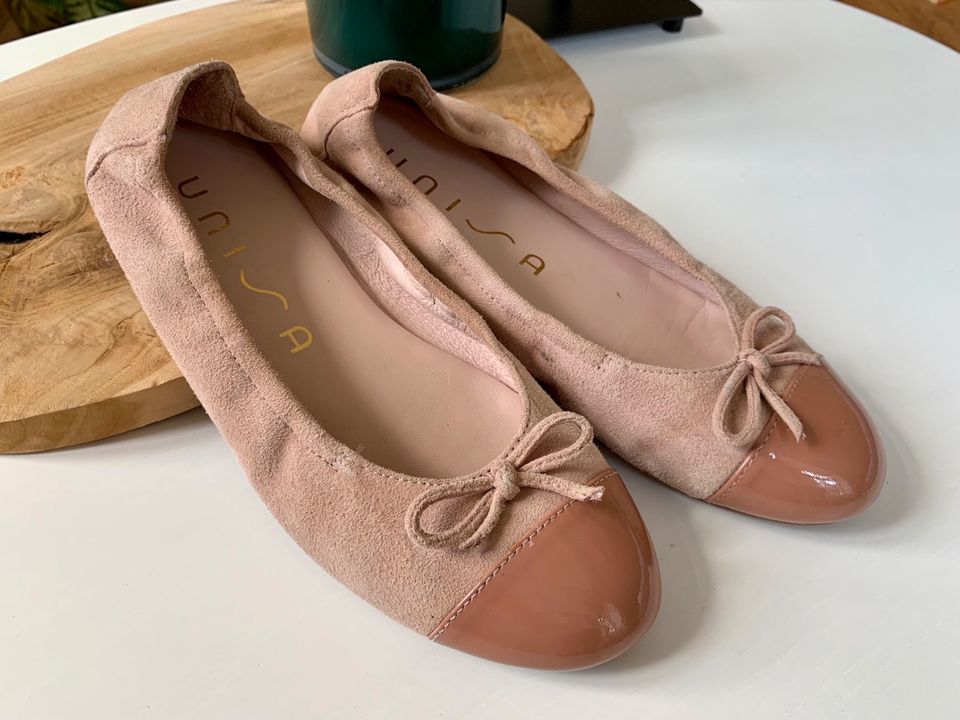 UNISA Ballerinas rosa Wildleder Lack Leder Gr. 36 Top Zustand! in Neckargemünd