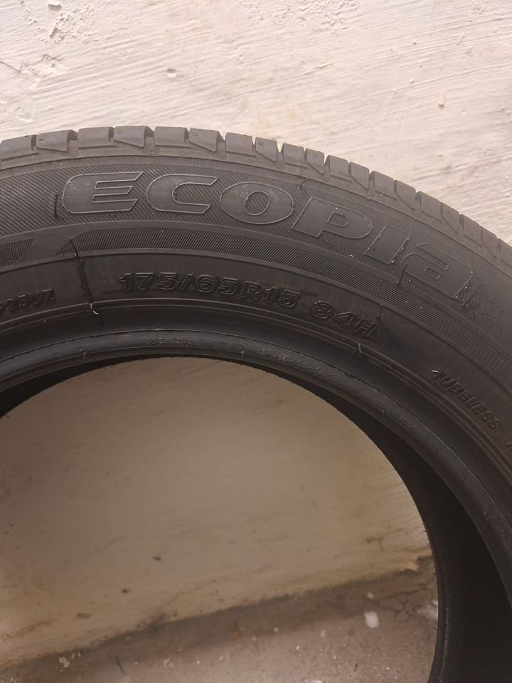 BRIDGESTONE 4x Sommerreifen 175/65 R15 84H in Iserlohn