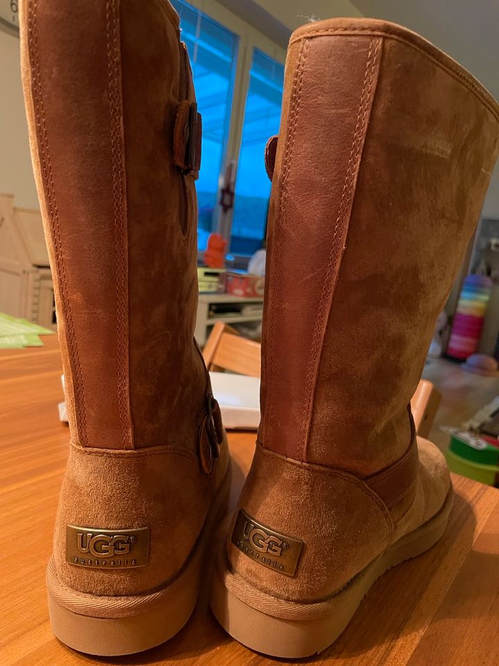 UGG Kensington Stiefel 39 NEU in Baden-Württemberg - Bad Mergentheim | eBay  Kleinanzeigen ist jetzt Kleinanzeigen