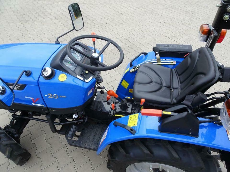 Solis 20 Traktor Trecker Schlepper 20PS Neu Rasentraktor in Osterweddingen