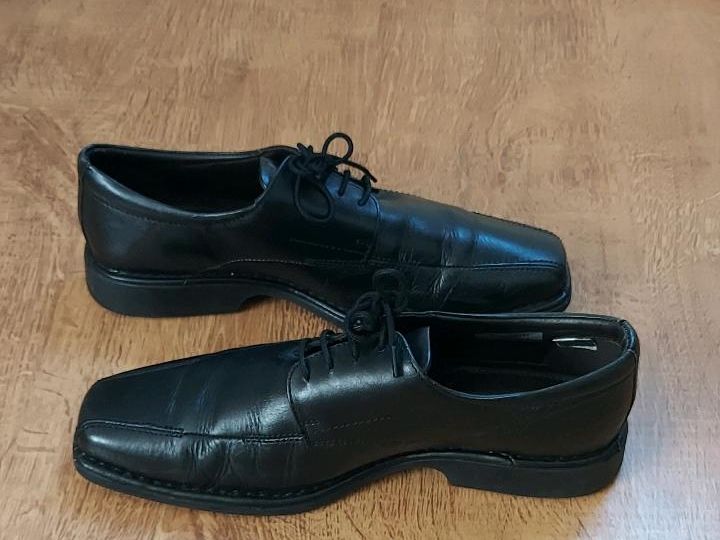 Bugatti Herren schuhe Größe:44 in Kiel