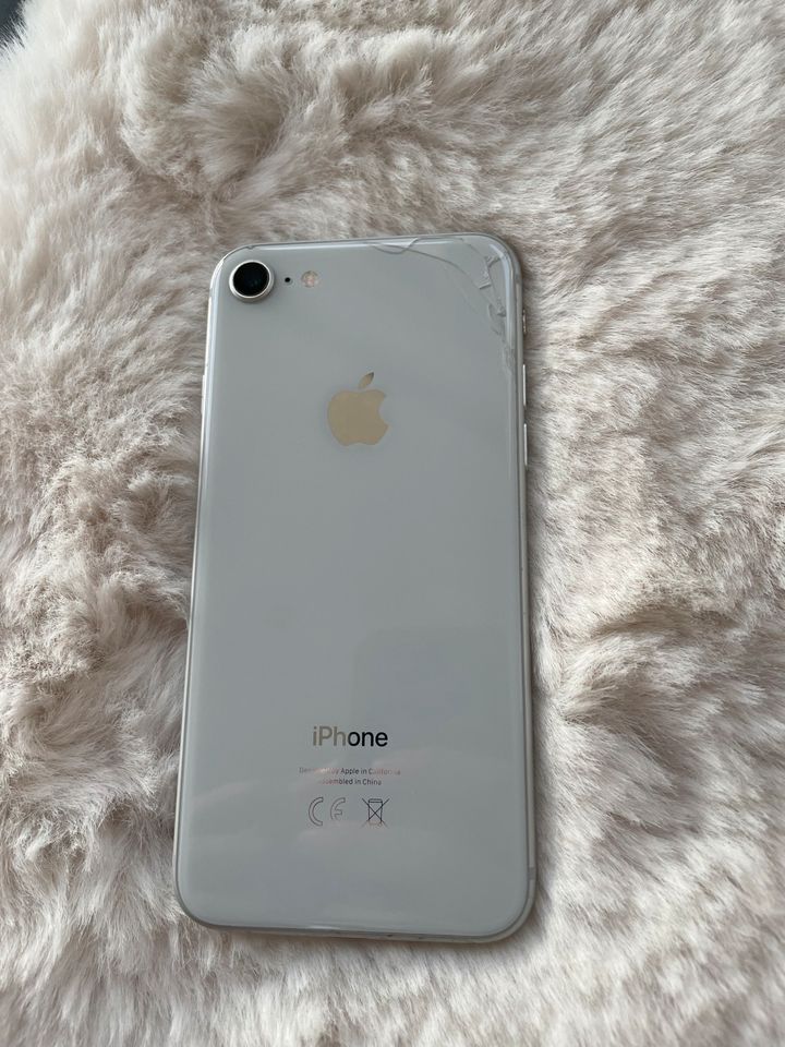 iPhone 8 64GB in Pforzheim