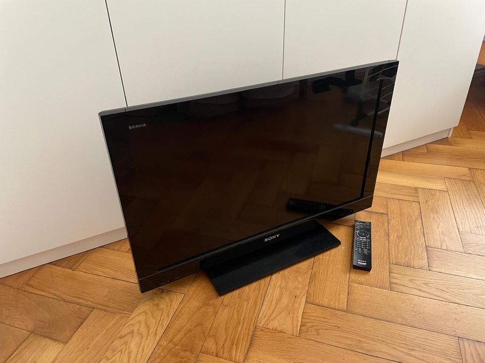 Sony Bravia lcd 32 Zoll Fernseher in München