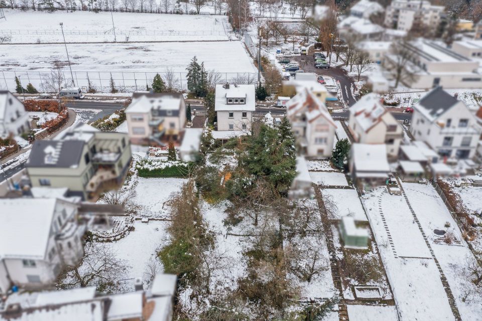 Attraktives Grundstück mit Altbestand für den Bau Ihres Traumhauses in Kronberg am Taunus in Kronberg im Taunus