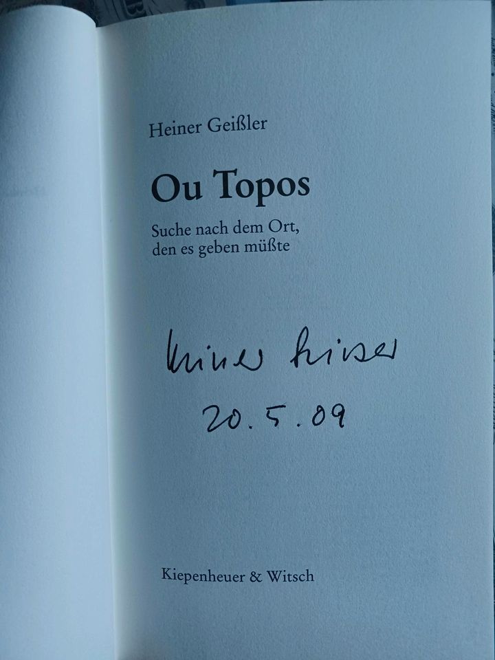 Heiner Geißler Buch "Ou Topos" signiert Autogramm in Regensburg