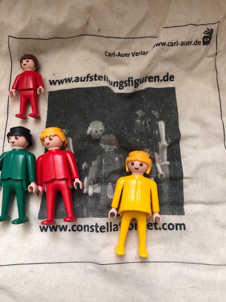 40 Playmobil Figuren Aufstellung Beratung Beziehung in Ludwigshafen