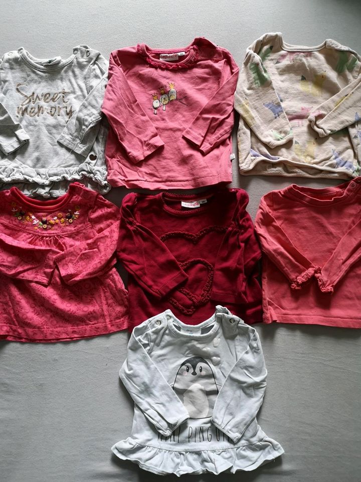 Baby Kleidung Mädchen 64 Teile Größe 62/68 in Grimma