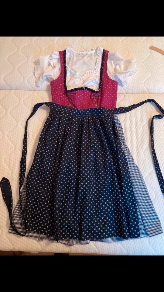 Schönes Dirndl von Distler mit Bluse und Schürze in Schönberg