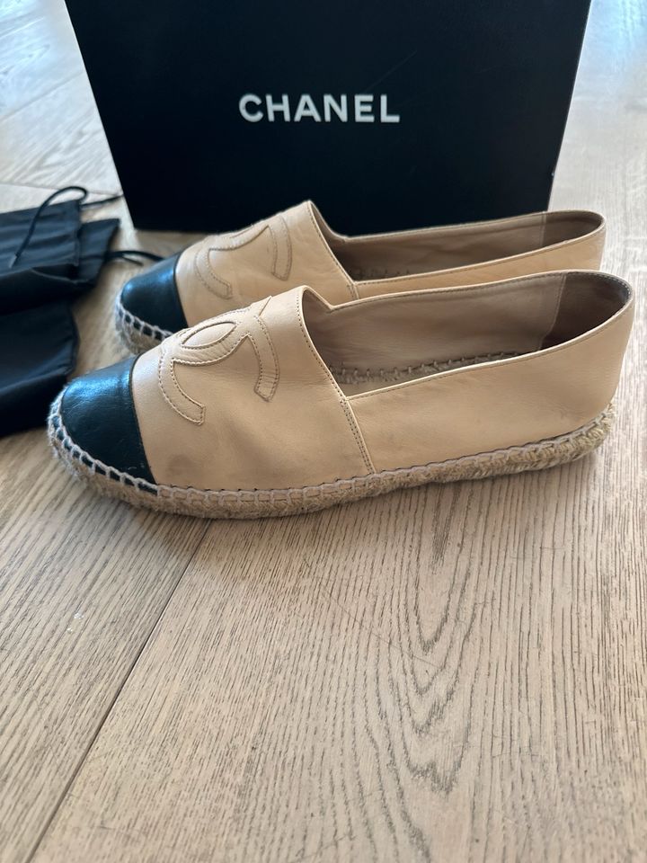 Chanel Espandrilles 39 in Seevetal
