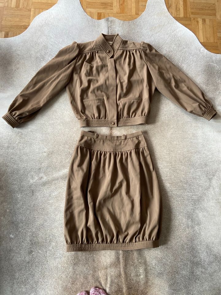 Valentino Kostüm/Anzug Vintage Khaki in Berlin