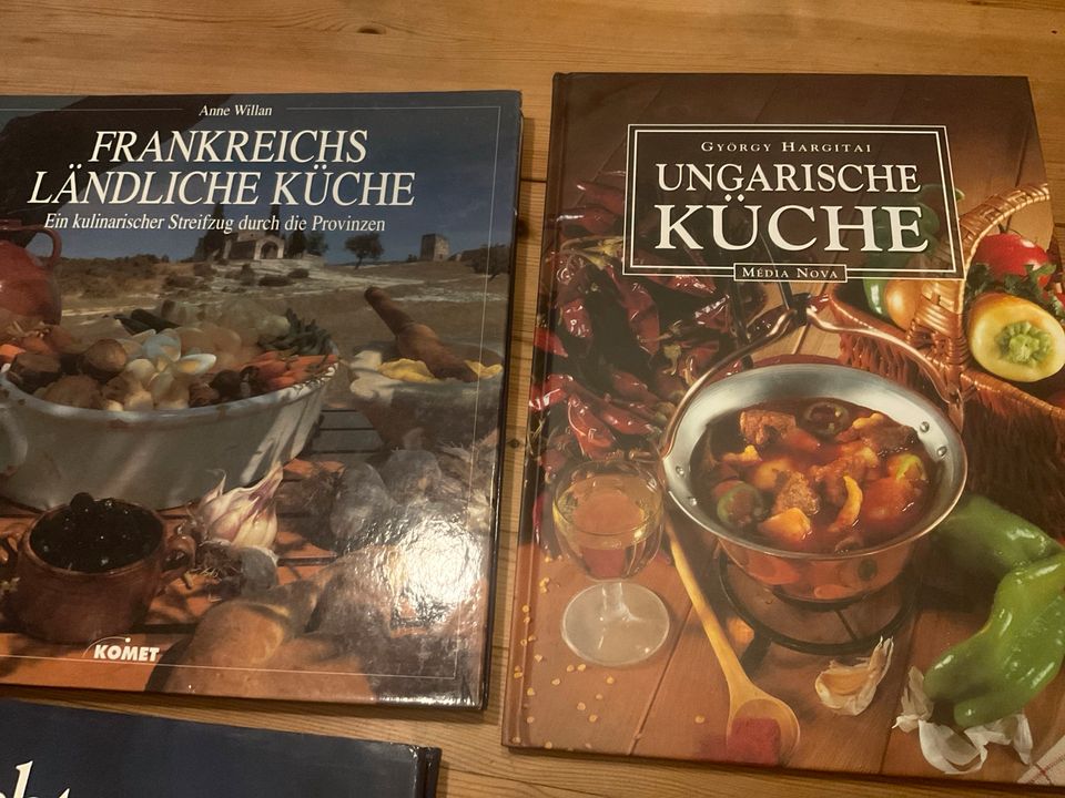 Kochbücher, länderspezifisch, divers in München